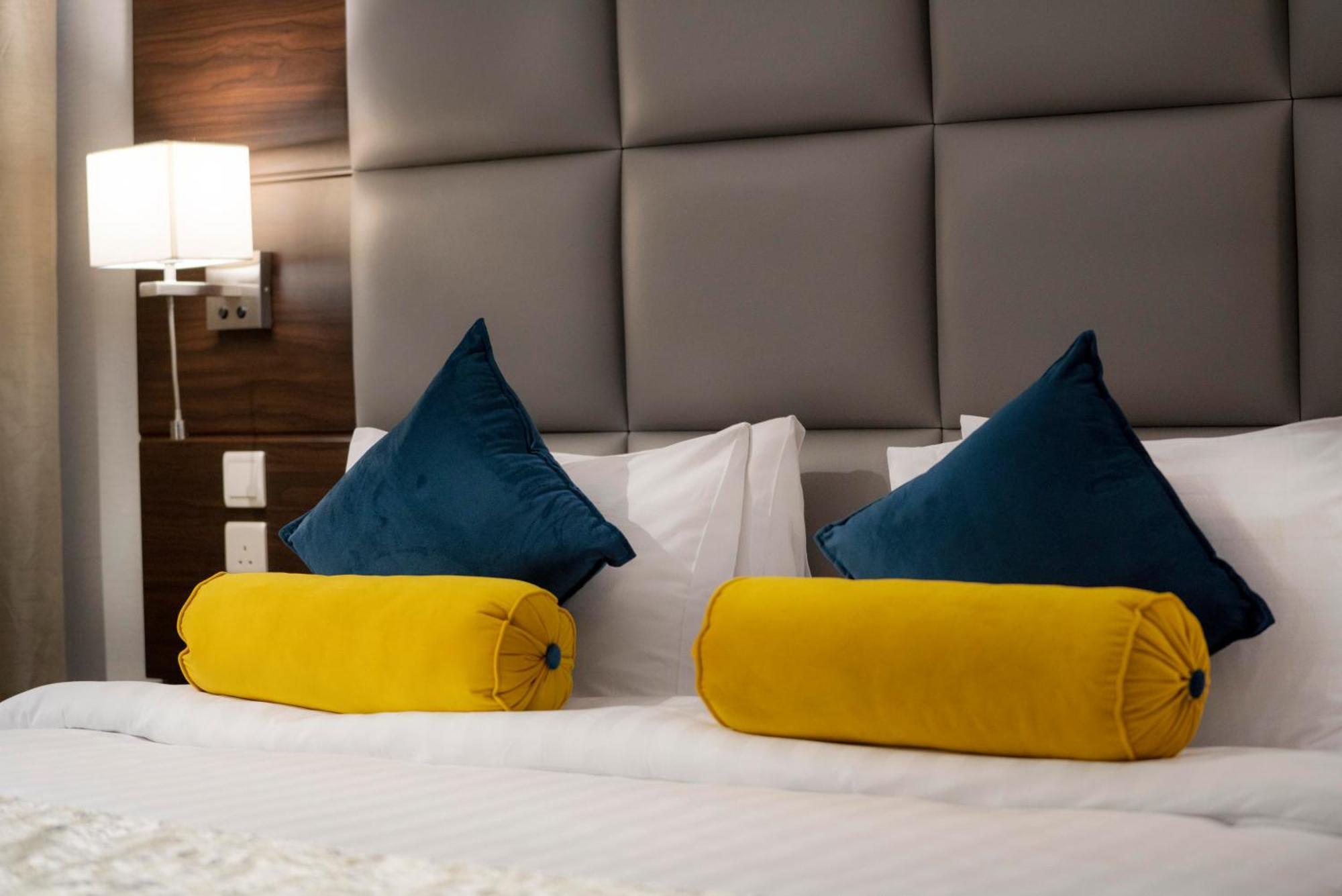 Holiday Villa Hail Ngoại thất bức ảnh