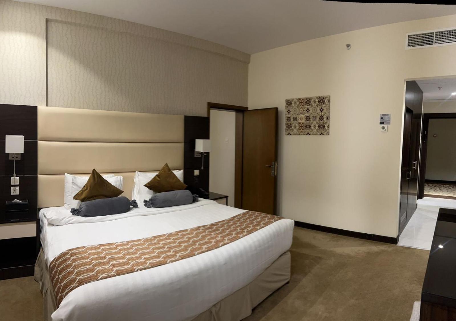 Holiday Villa Hail Ngoại thất bức ảnh