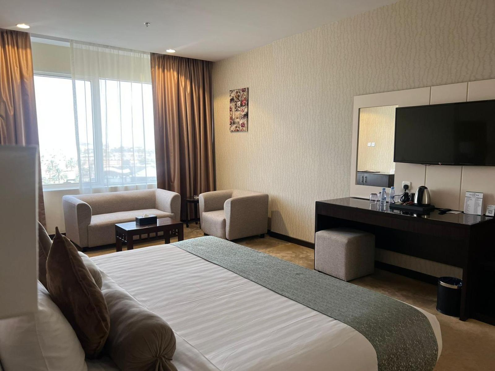 Holiday Villa Hail Ngoại thất bức ảnh