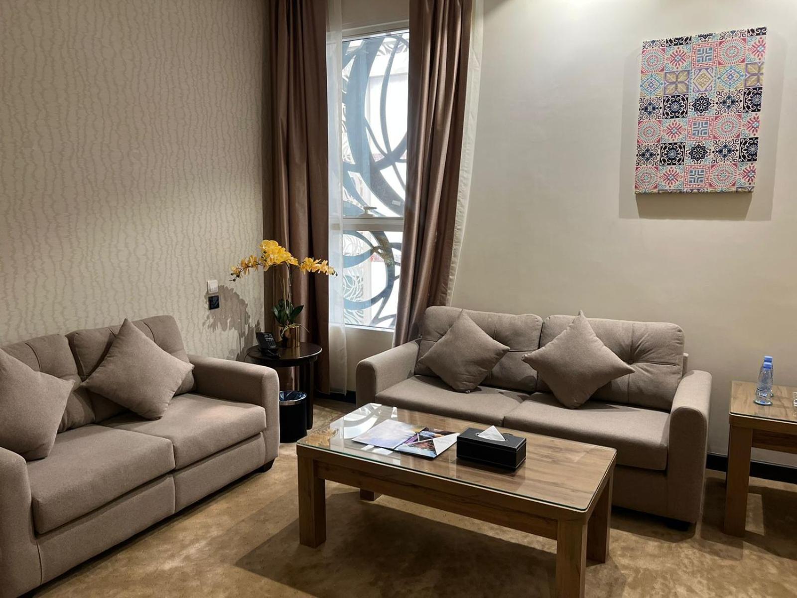 Holiday Villa Hail Ngoại thất bức ảnh