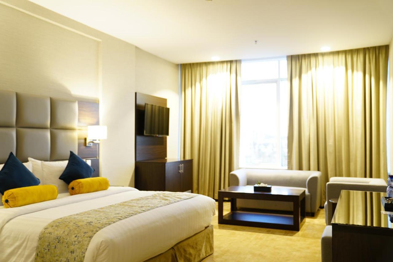 Holiday Villa Hail Ngoại thất bức ảnh